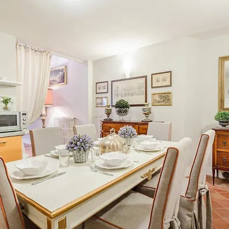 Casa Simonetta, Modern And Antique Ground Floor Inside The Walls Of לוקה