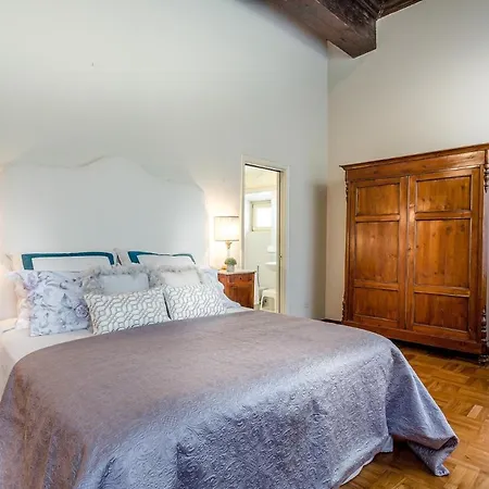 Casa Simonetta, Modern And Antique Ground Floor Inside The Walls Of דירה