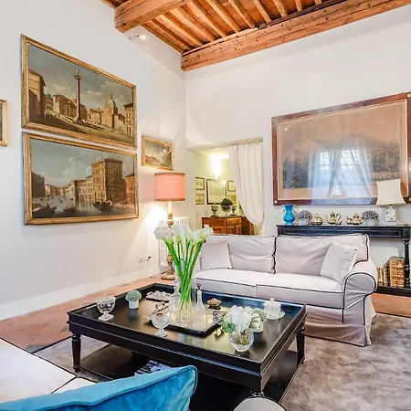 Casa Simonetta, Modern And Antique Ground Floor Inside The Walls Of דירה לוקה